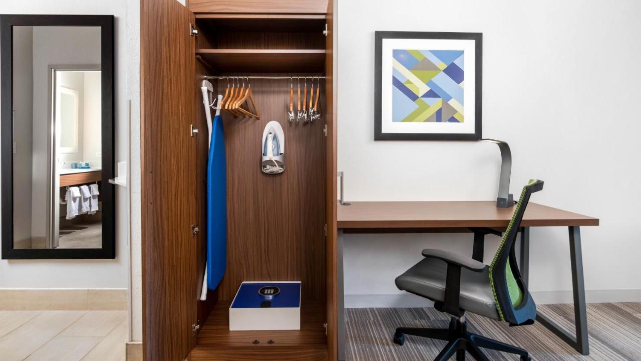 Holiday Inn Express Hotel And Suites Conroe By Ihg Eksteriør bilde