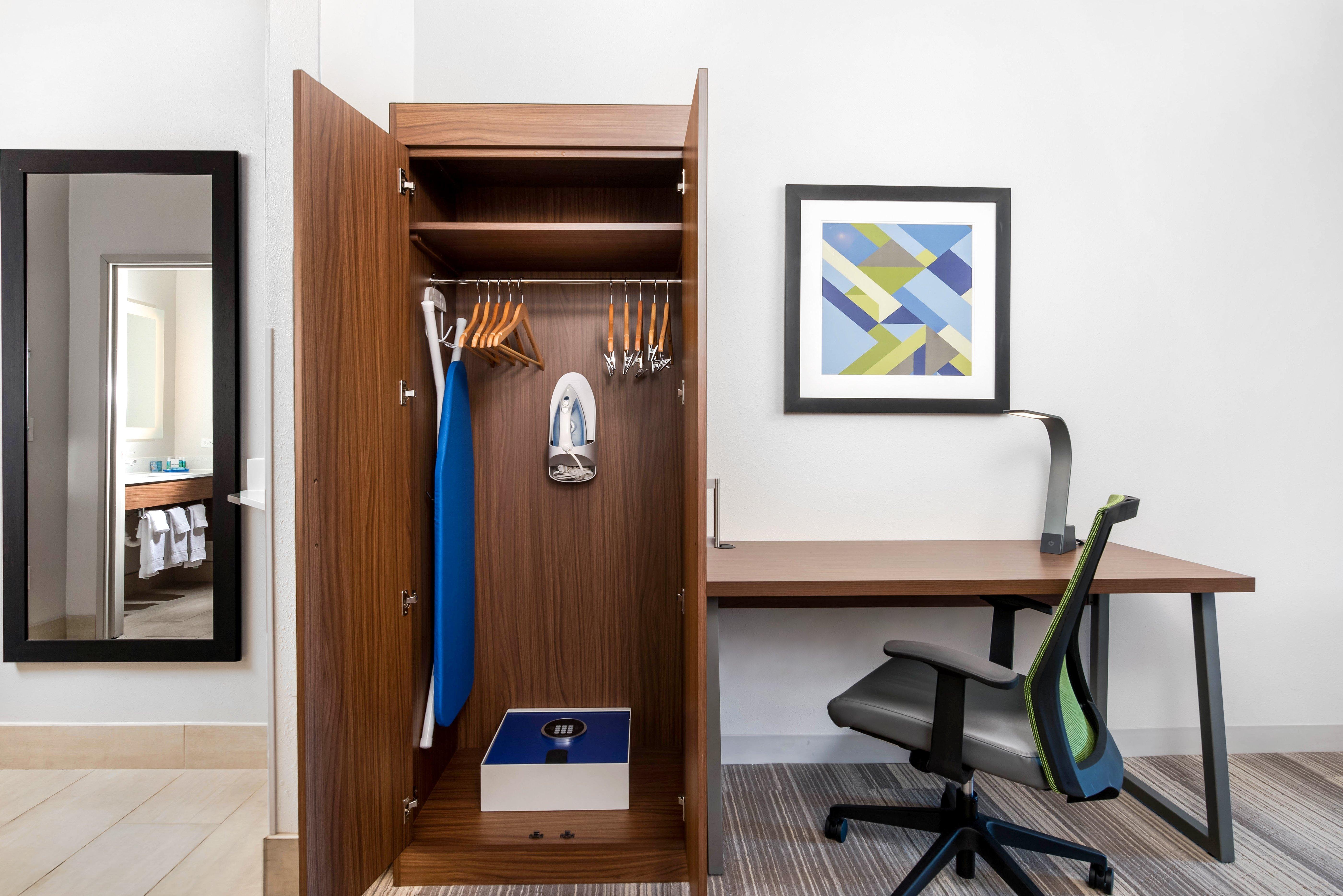 Holiday Inn Express Hotel And Suites Conroe By Ihg Eksteriør bilde